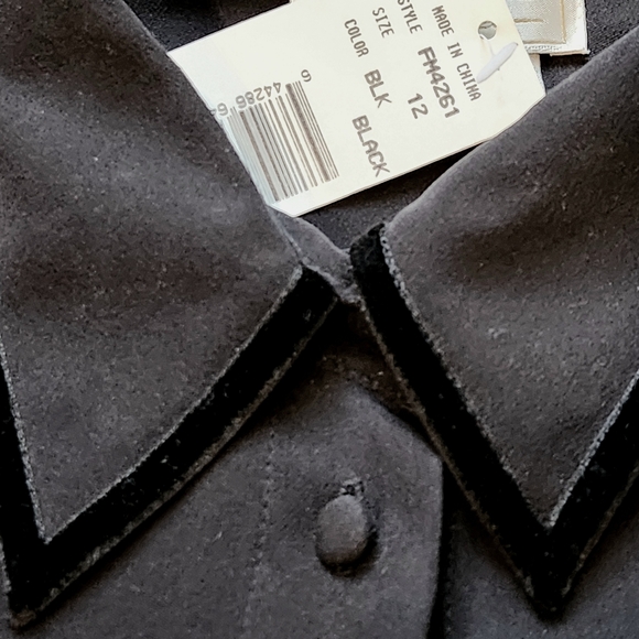 NWT VTG Field Manor 100% silk button-down blouse Size 12 Color black - Picture 2 of 14